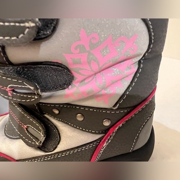 SPORTO GREY W/PINK TRIM YOUTH SIZE 1 SNOW BOOTS - Picture 5 of 6